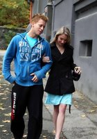 Два парнишки вместе ебут своих подруг 1 фото
